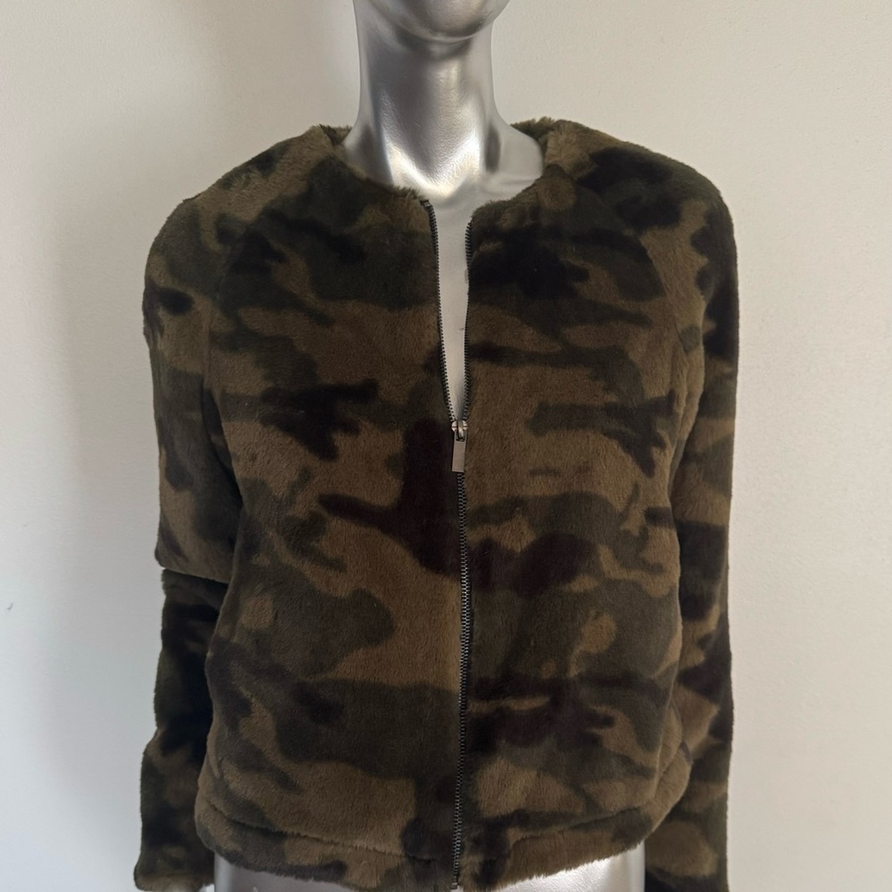 NWOT Faux fur Army Fatigue Crop Jacket